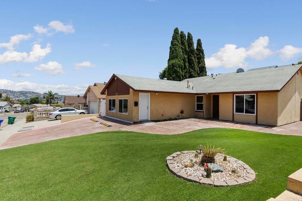 For Sale $799,900 • Co-Listing Agent