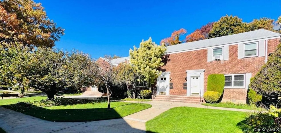 261-45 Langston Ave unit 2, Glen Oaks, NY 11004 - photo 1