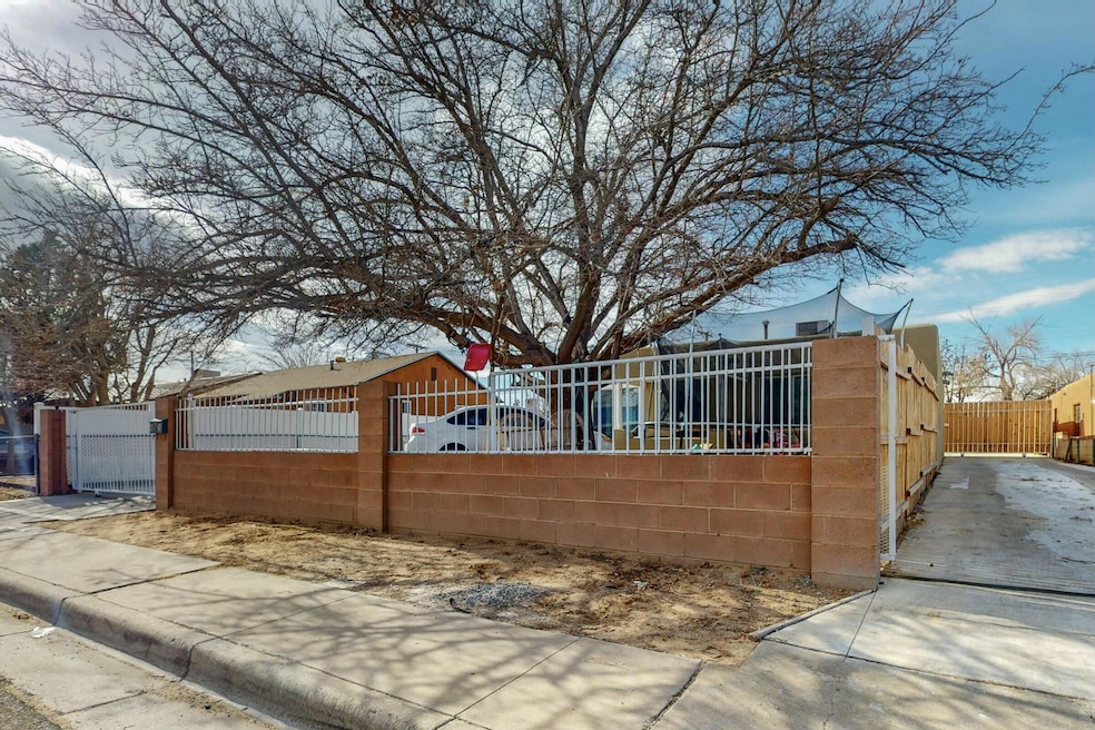 409 57th St NW, Albuquerque, NM 87105 - photo 1