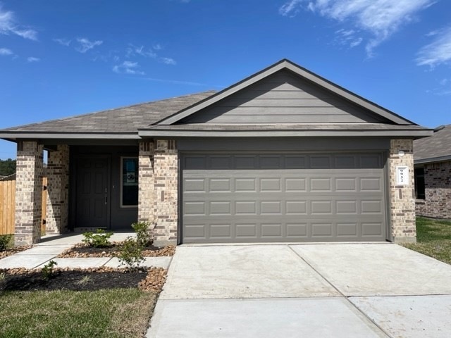 9952 Glenbrook Ln, the Woodlands, TX 77354 - photo 1