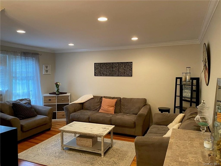 18 Wainwright Ave unit 2A, Yonkers, NY 10710 - photo 1