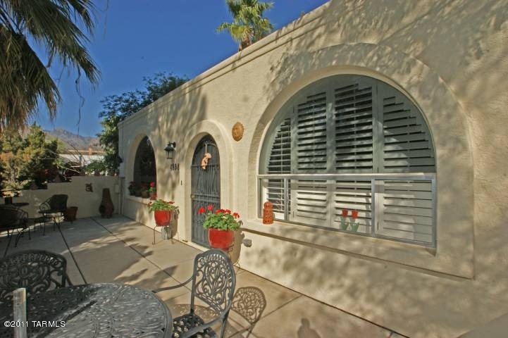 Lovely patio with views of the Catalinas