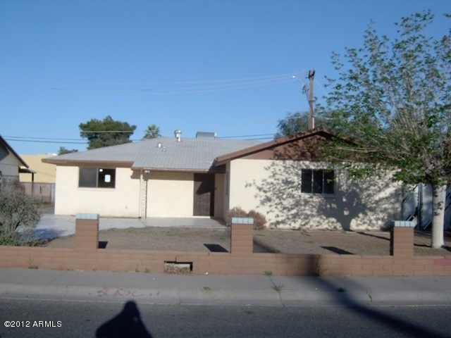 2913 N 44th Ln, Phoenix, AZ 85031 - photo 1