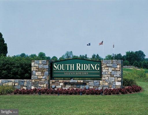 25161 Riding Center Dr, Chantilly, VA 20152 - photo 1