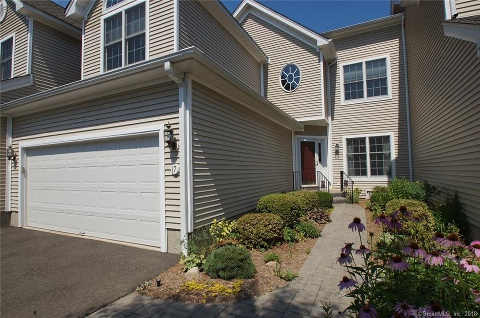 17 Regency Cir, Trumbull, CT 06611 - photo 1
