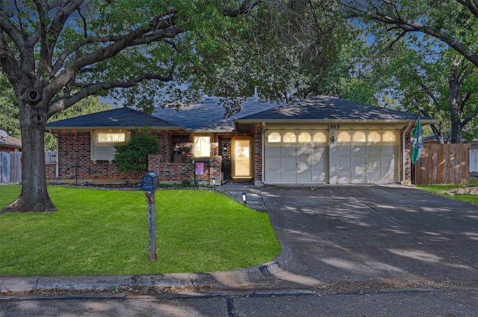 1909 Ford St, Arlington, TX 76013 - photo 1