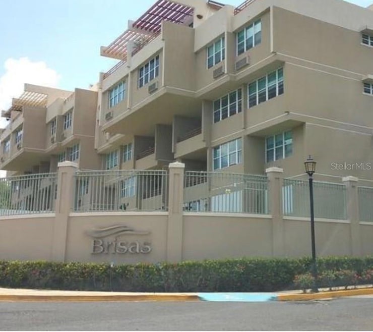 41-42 Blvd de La Media Luna unit 1403, Carolina, PR 00983 - photo 1