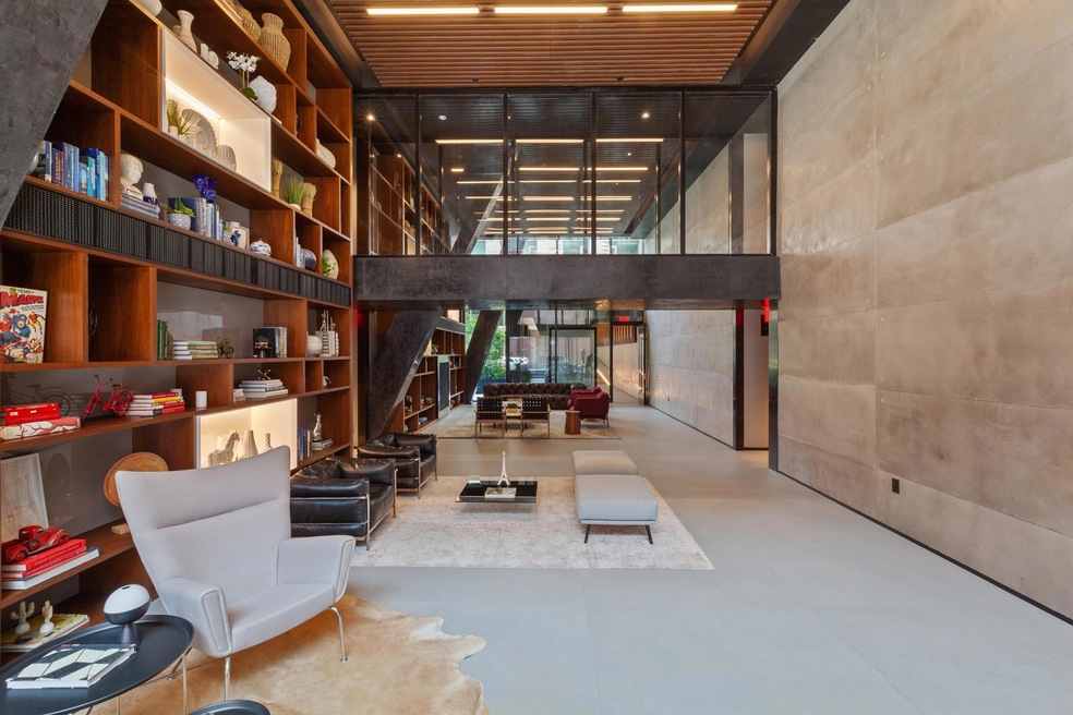 Pending $1,775,000 • Co-Listing Agent