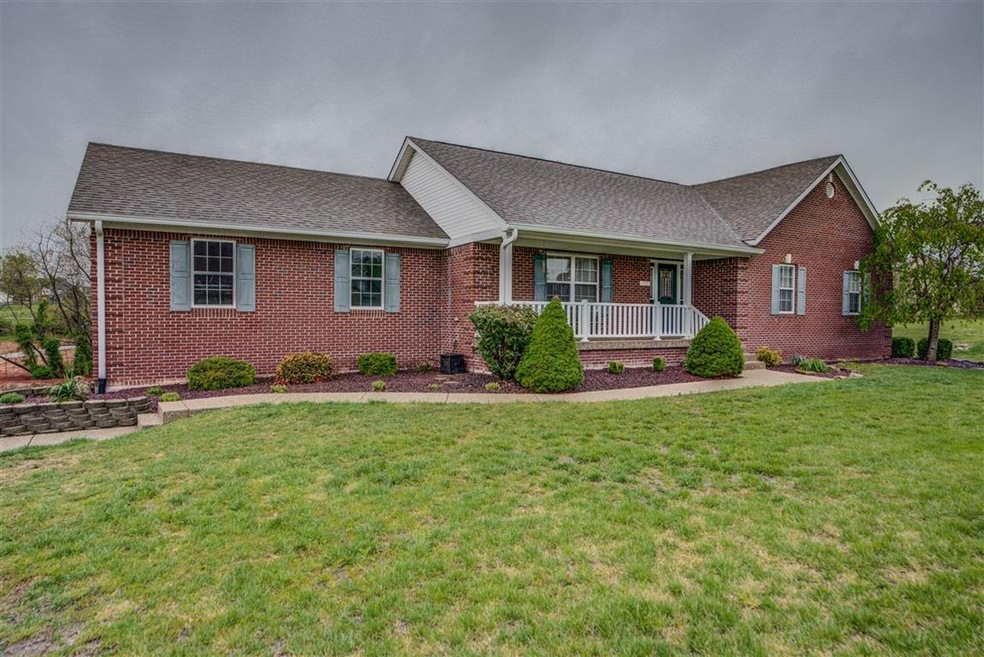 133 Starshine Ct, Shepherdsville, KY 40165 - photo 1