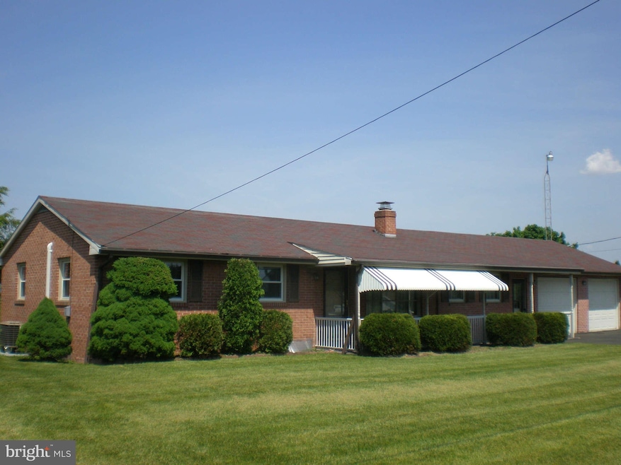 6739 Town Dr, Saint Thomas, PA 17252 - photo 1