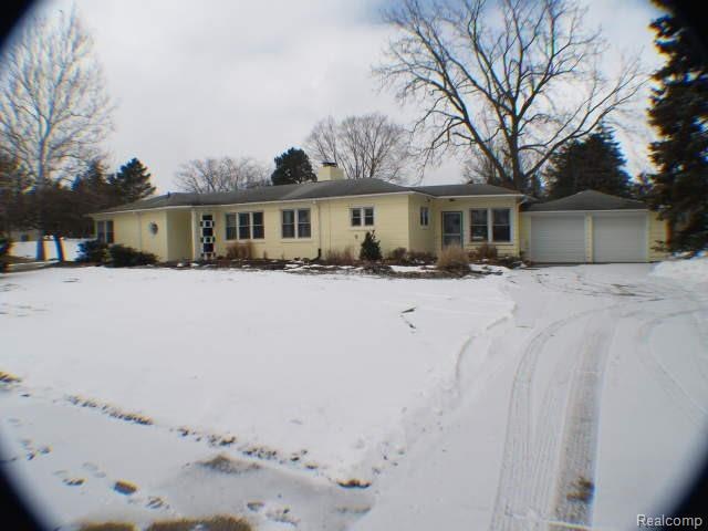 1920 W Wattles Rd, Troy, MI 48098 - photo 1
