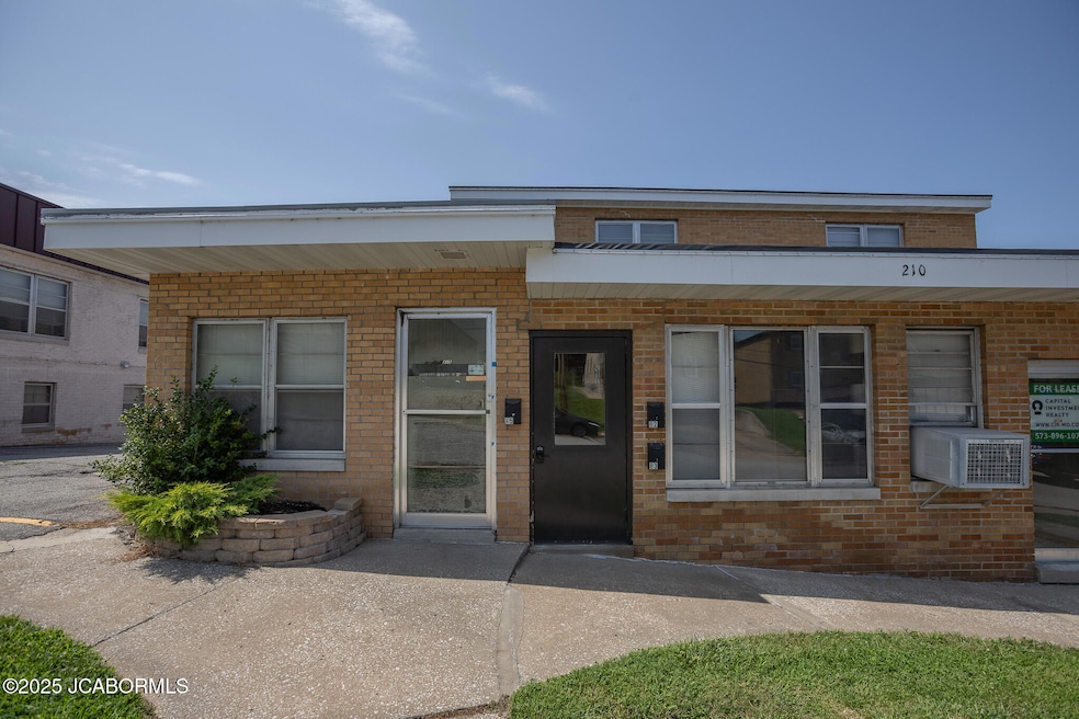 210 E Dunklin Street