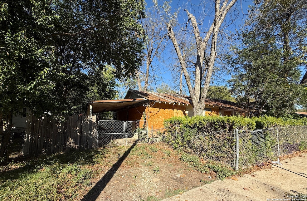 1033 Saldana St, San Antonio, TX 78225 - photo 1