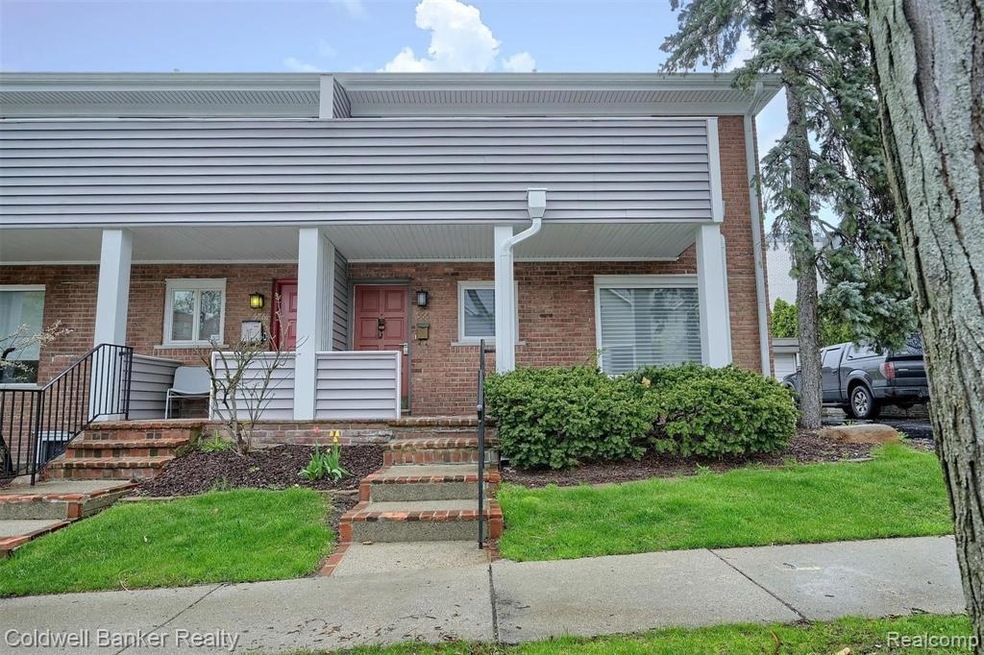 End unit condominium home