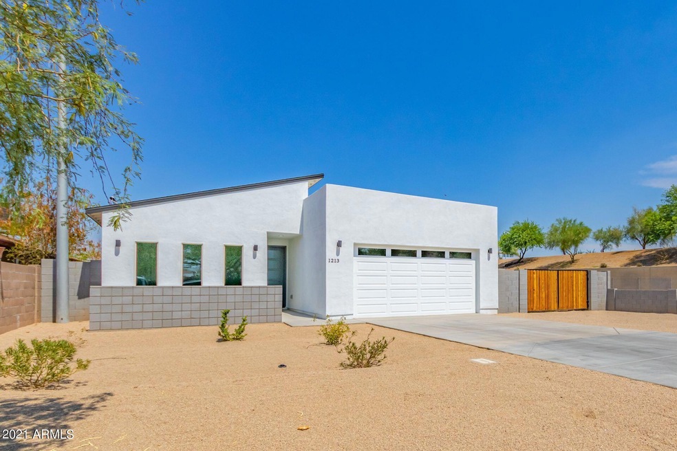 FRONT VIEW OF HOME