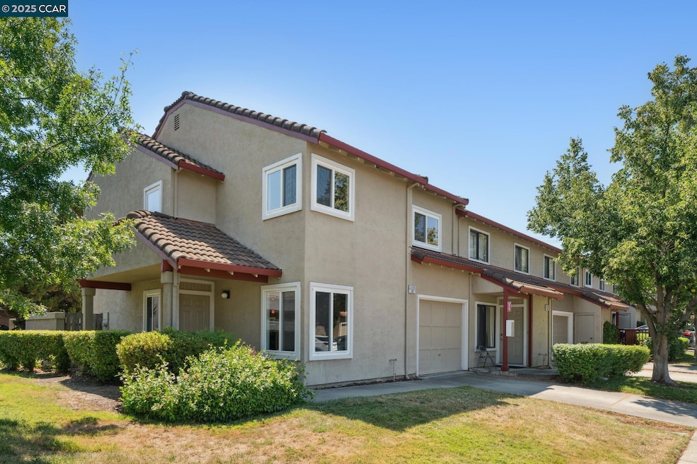 1158 Saint Matthew Place unit 107, Concord, CA 94518 - photo 1