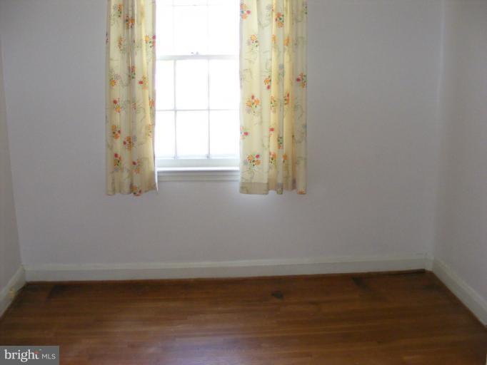 5523 Leith Rd, Baltimore, MD 21239 - photo 1