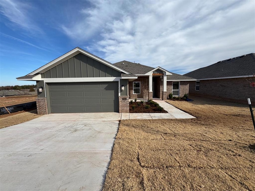 2504 Marsh Ln, Midwest City, OK 73130 - photo 1