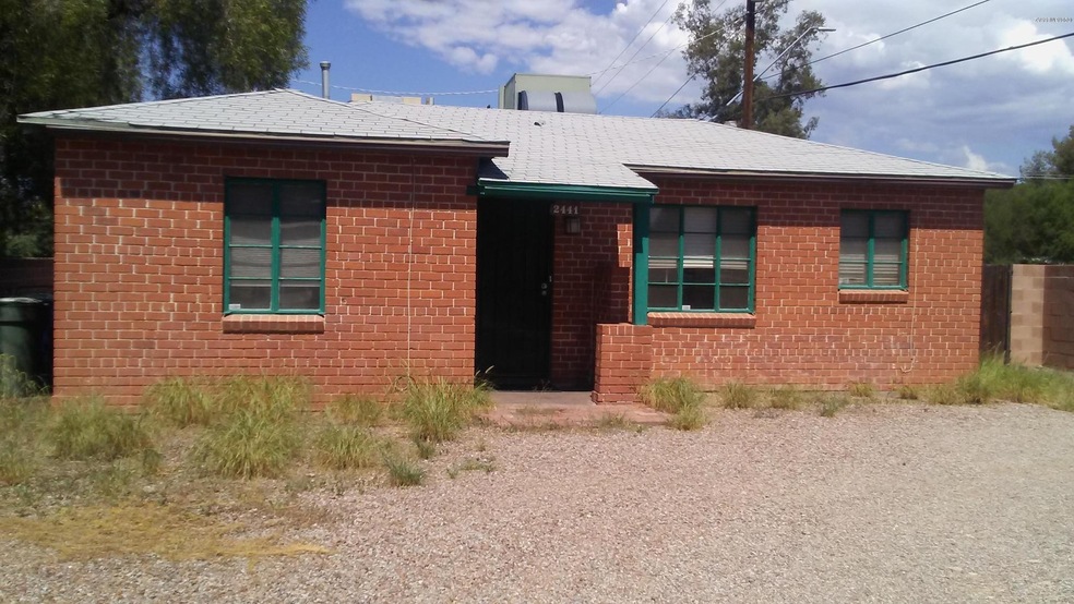 2441 E Helen St, Tucson, AZ 85719 - photo 1