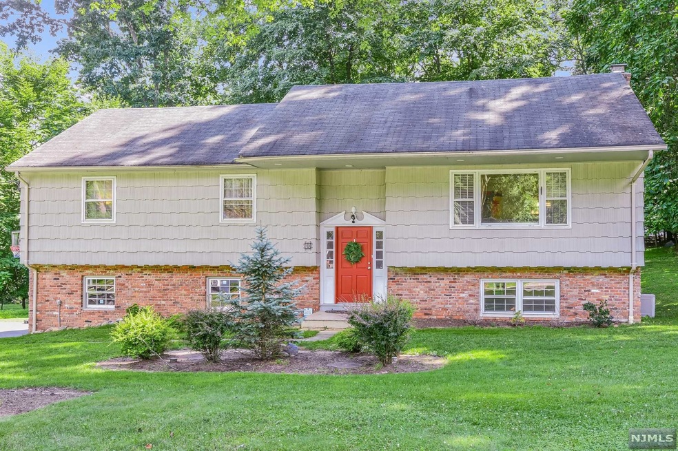 28 Overbrook Rd, Upper Saddle River, NJ 07458 - photo 1