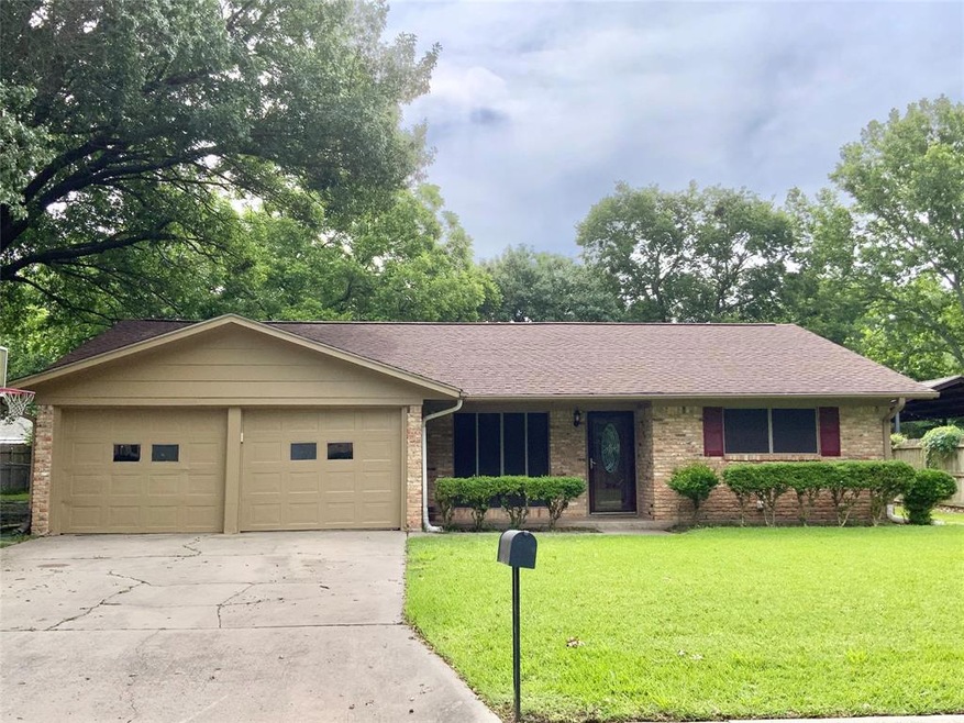 6 Brookhollow Cir, Gainesville, TX 76240 - photo 1