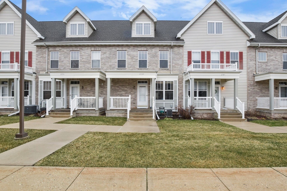 2789 Crinkle Root Dr unit 509, Fitchburg, WI 53711 - photo 1