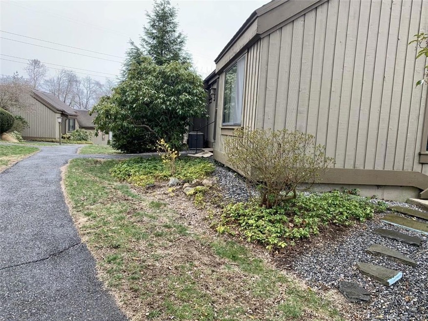 911 Heritage Village unit B, Southbury, CT 06488 - photo 1