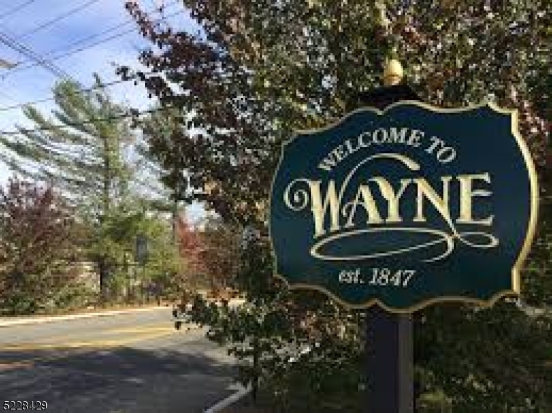 39 Bobolink Ct, Wayne, NJ 07470 - photo 1