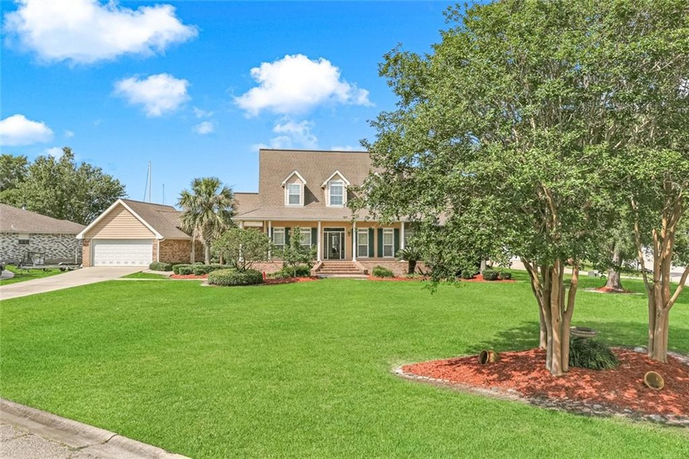 200 Chubasco Ln, Slidell, LA 70458 - photo 1