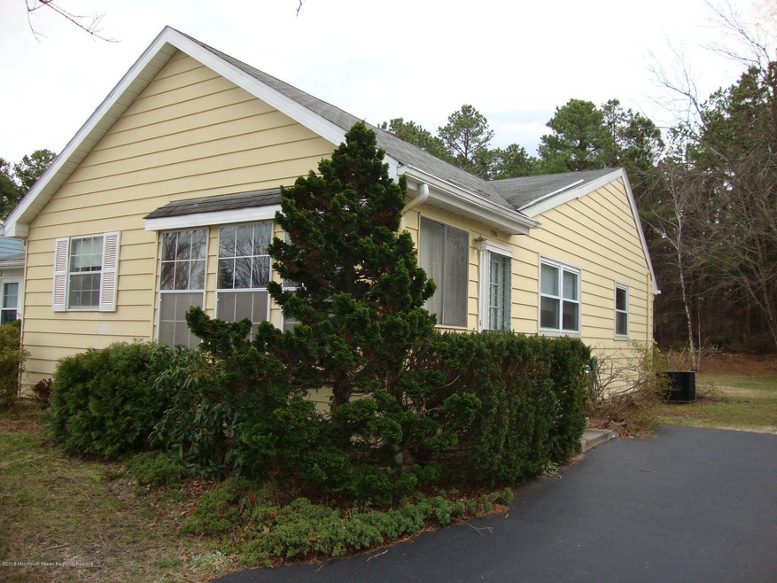 39-b Molly Pitcher 021