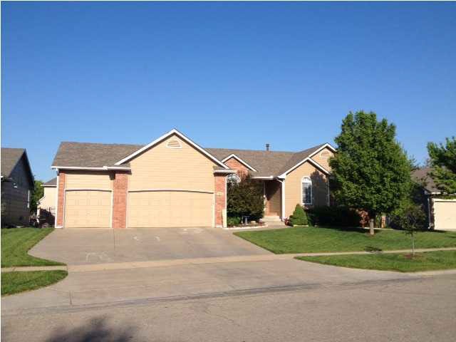 Amazing Forest Lakes Lot