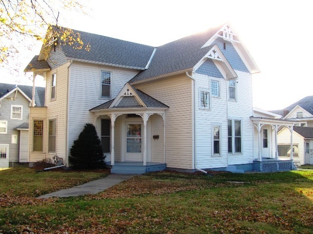 800 S Center St, Shenandoah, IA 51601 - photo 1