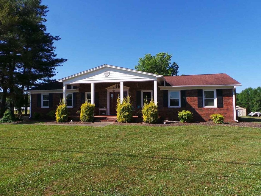 698 Wilkinsville Hwy, Gaffney, SC 29340 - photo 1