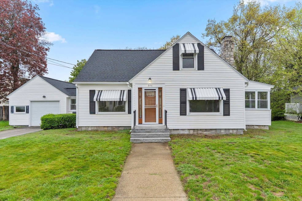 846 Howe St, Manchester, NH 03103 - photo 1
