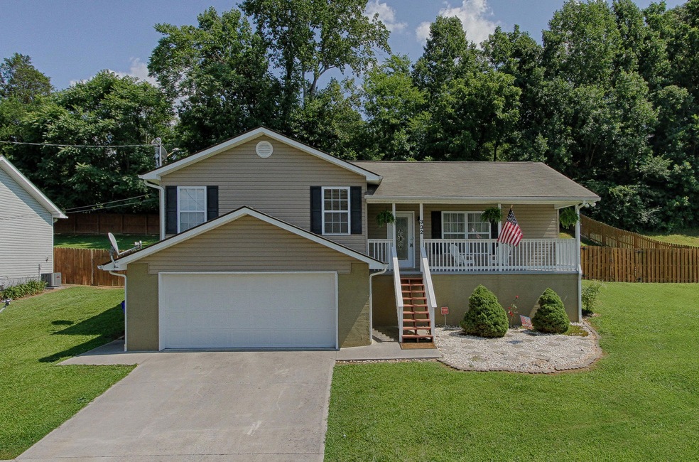 332 Bowers Park Cir, Knoxville, TN 37920 - photo 1