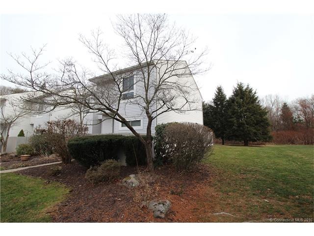 550 Oak Ave unit 10, Cheshire, CT 06410 - photo 1