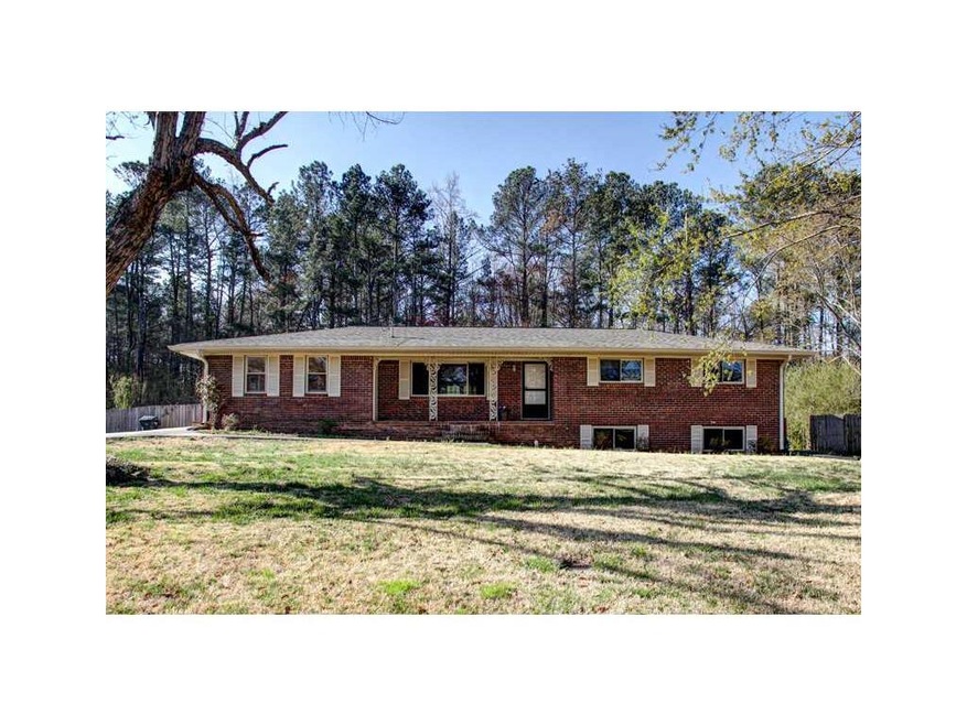 1075 Murray Cir SW, Marietta, GA 30064 - photo 1