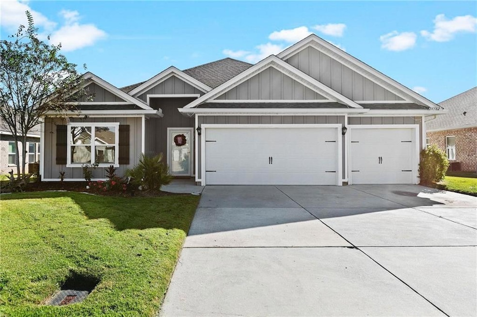 24582 Smarty Jones Cir, Daphne, AL 36526 - photo 1
