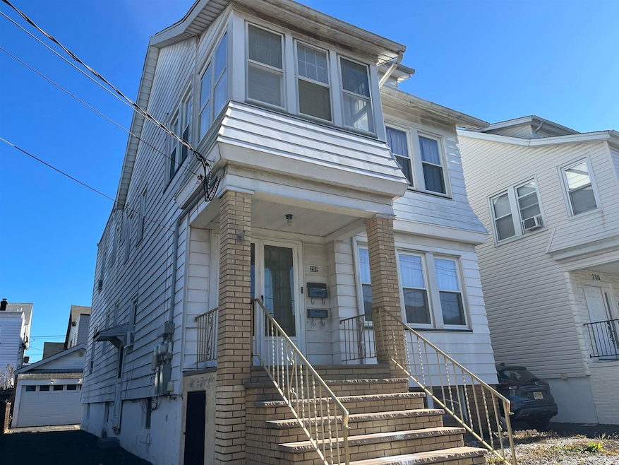 202 N 17th St unit 1, Bloomfield, NJ 07003 - photo 1