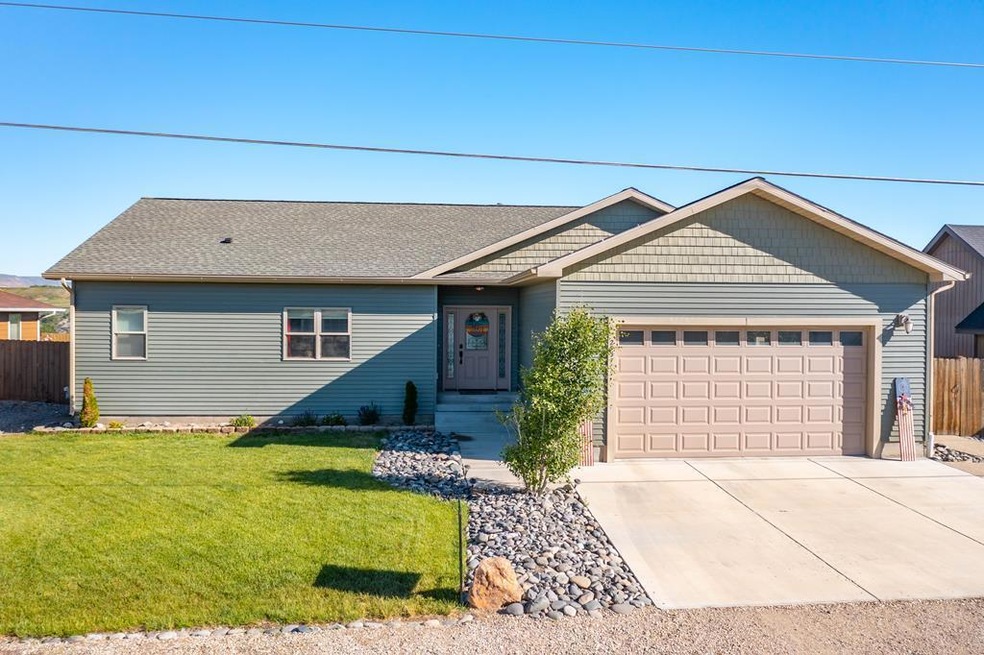 2937 E Ave, Cody, WY 82414 - photo 1