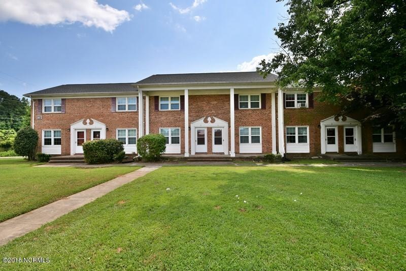 327 Richlands Ave unit 3, Jacksonville, NC 28540 - photo 1