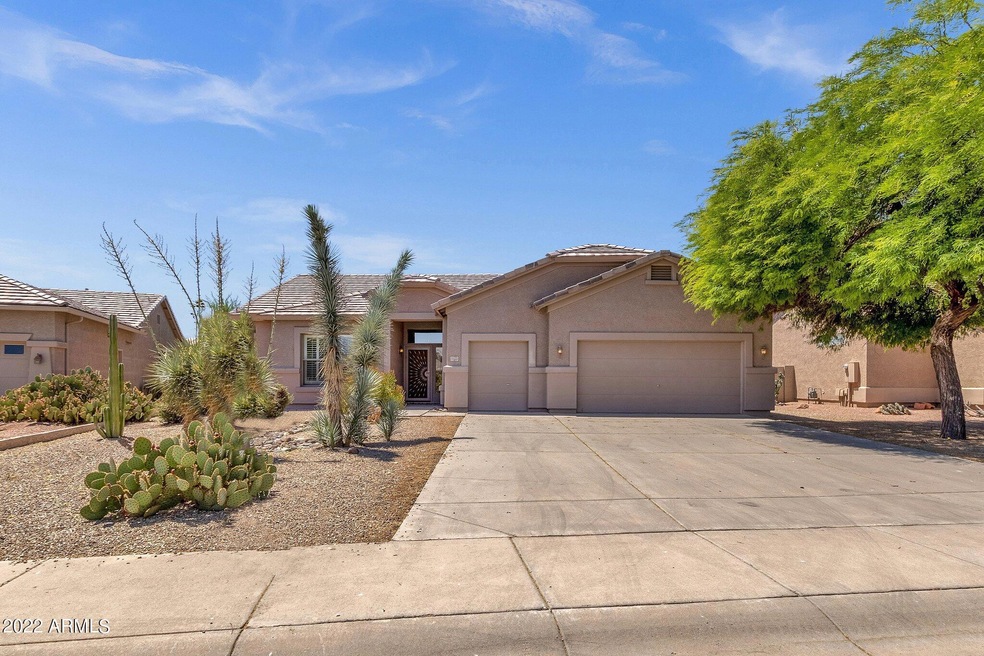 2-web-or-mls-1123-e-winged-foot-dr