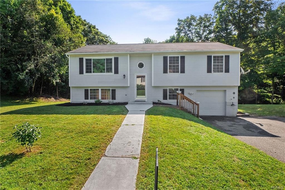 42 Holly Hill Dr, Wingdale, NY 12594 - photo 1