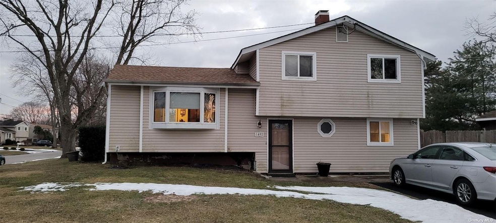 1402 Fire Ave, Medford, NY 11763 - photo 1