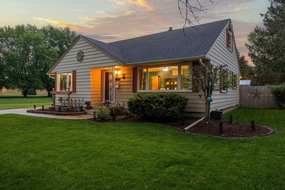 1805 W Oakland Ave, Austin, MN 55912 - photo 1