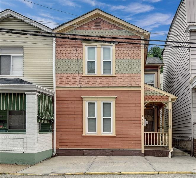 Street View of the front of the house