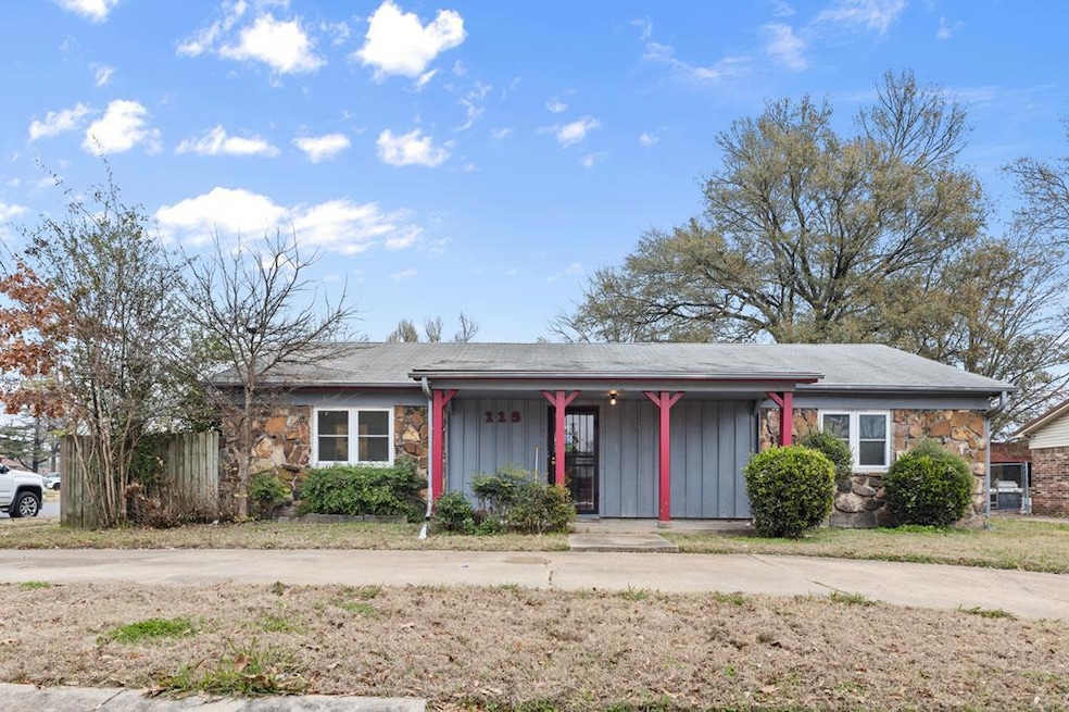 115 Carriage St, Marion, AR 72364 - photo 1