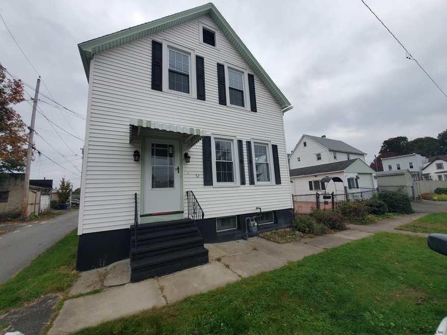 52 111th St, Troy, NY 12182 - photo 1