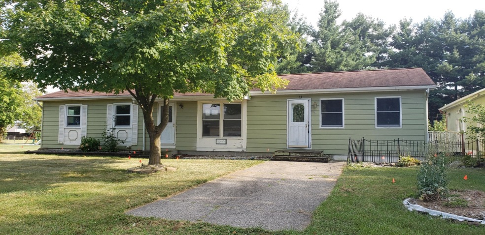 916 Chella St, Sturgis, MI 49091 - photo 1