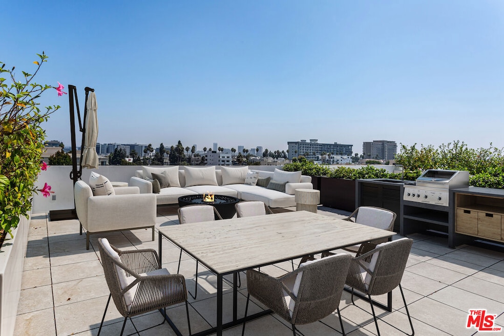 For Sale $4,510,000 • Co-Listing Agent